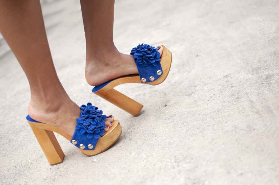 Zoccoli in legno Artgianali Donna 2021 Primavera Estate Indossati Calzoleria La Rapida