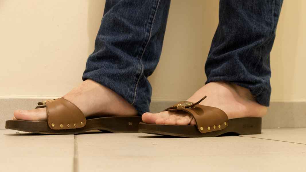 Zoccoli Legno Uomo Tacco Basso Estate 2021